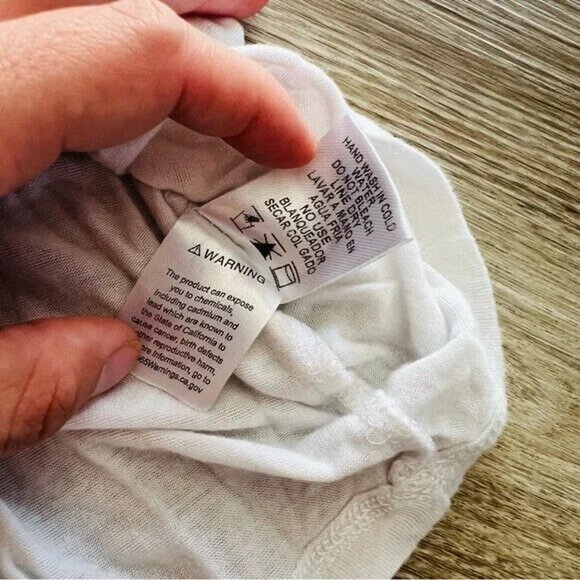 Love J. Women's White Ruffle Sleeve Graphic Blouse Size XL - Picture 7 of 8